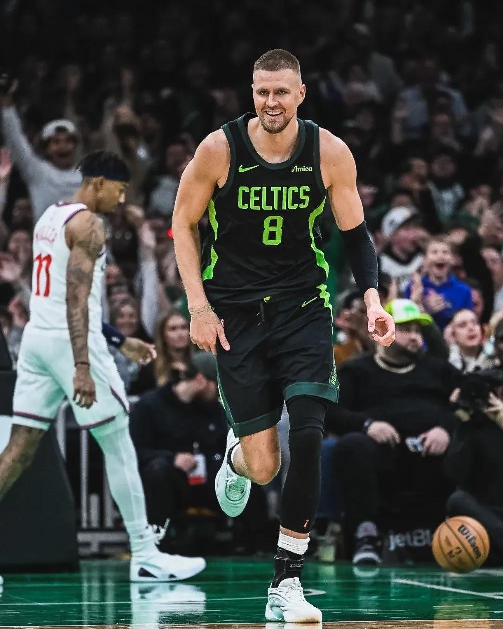 开云平台-包含热火鏖战凯尔特人，波尔津吉斯制霸全场的词条