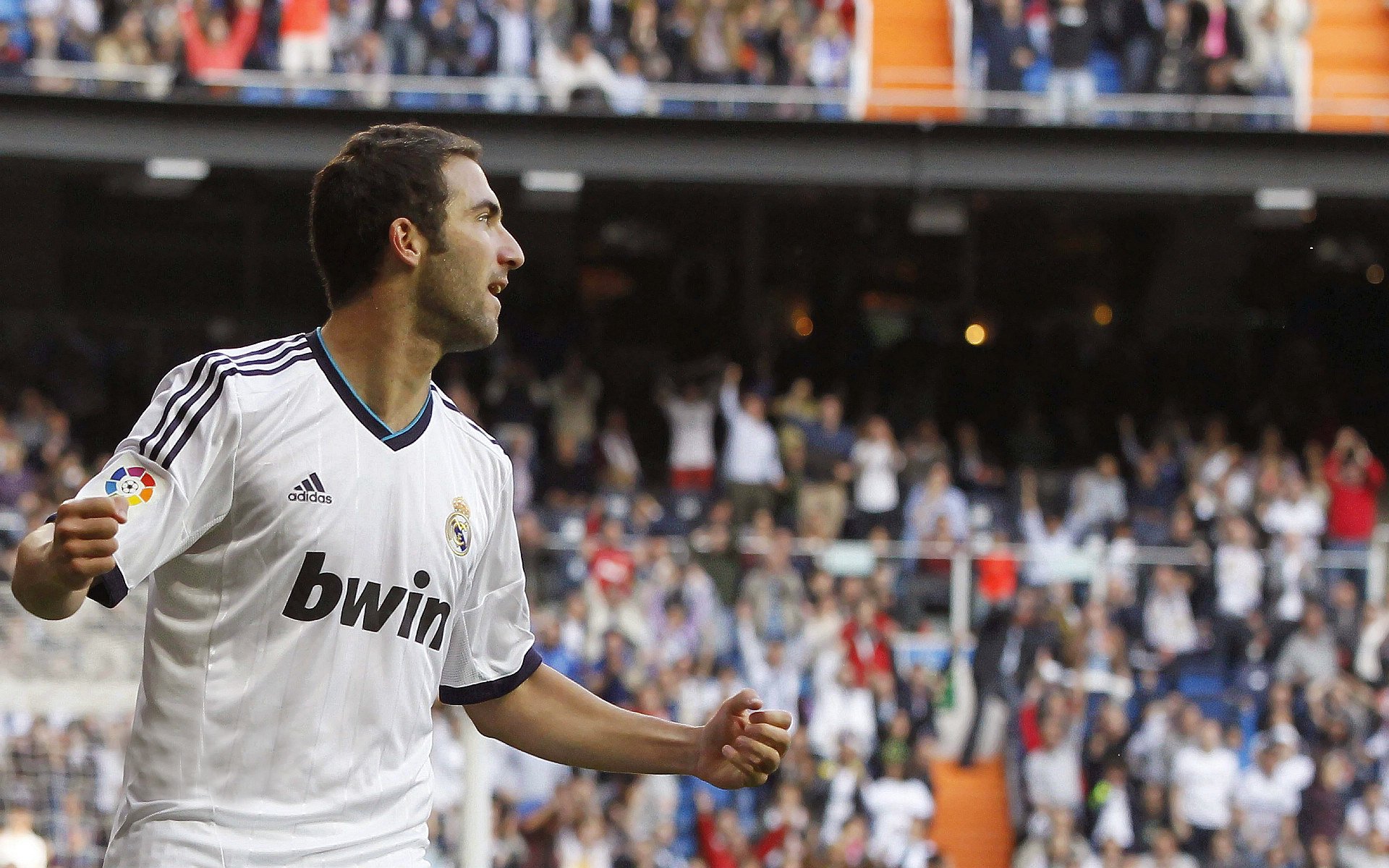 开云体育中国-冰火双城记，当吉林掀翻狼群的夜晚，霍勒迪在伯纳乌写下英雄史诗