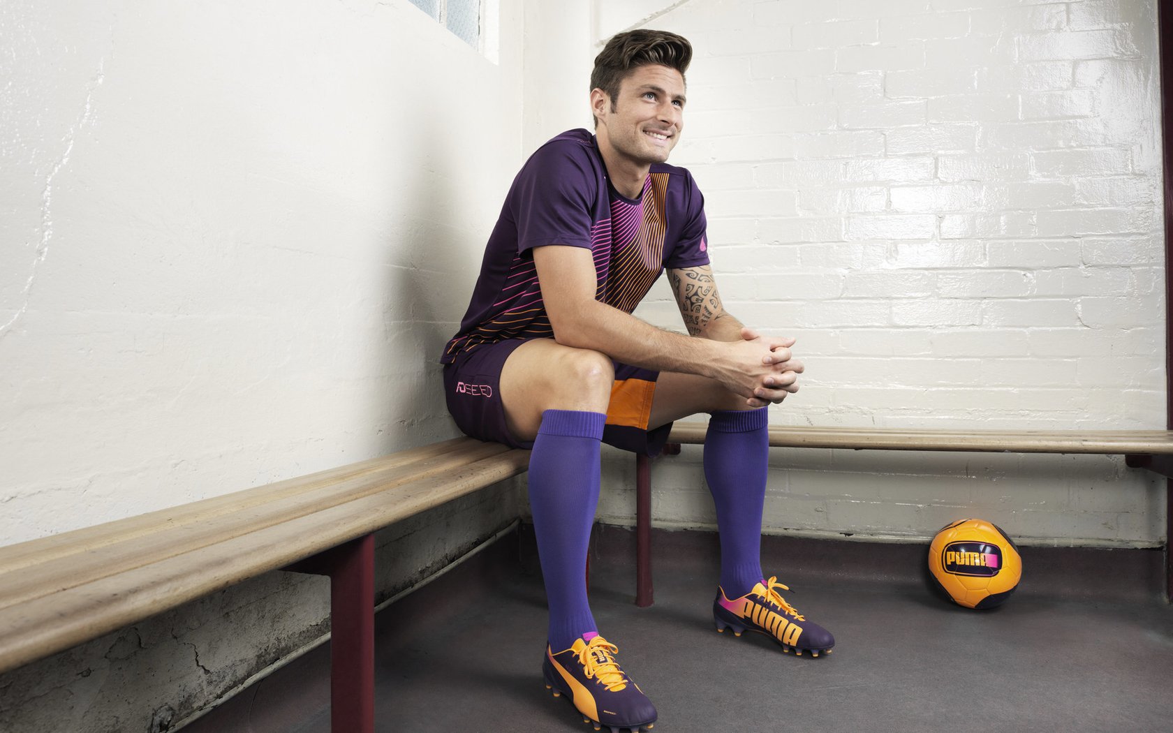 开云平台-利拉德血洗圣城！60分+12助攻+0失误，马刺防线被他打成筛子