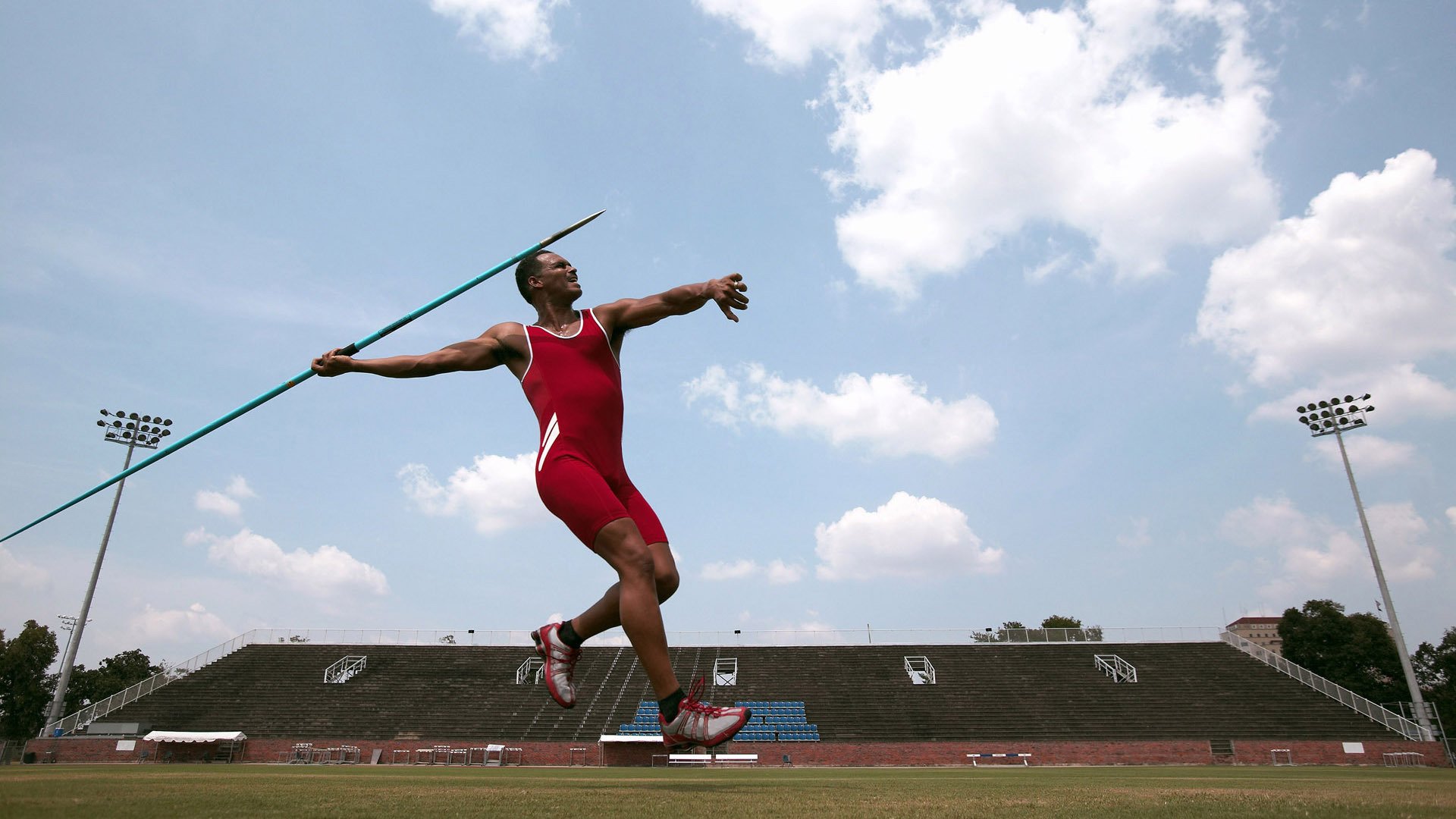 深圳撼动北美,欧冠惊现西亚卡姆,这个篮球宇宙正在疯狂